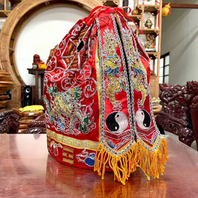 仿潮繡八卦衣_紅
